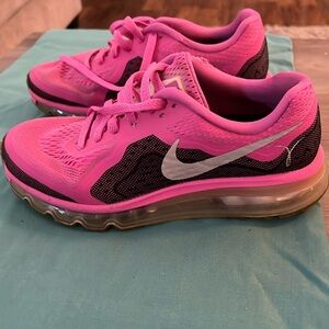 Women’s Nike air max breast cancer sneakers size 8